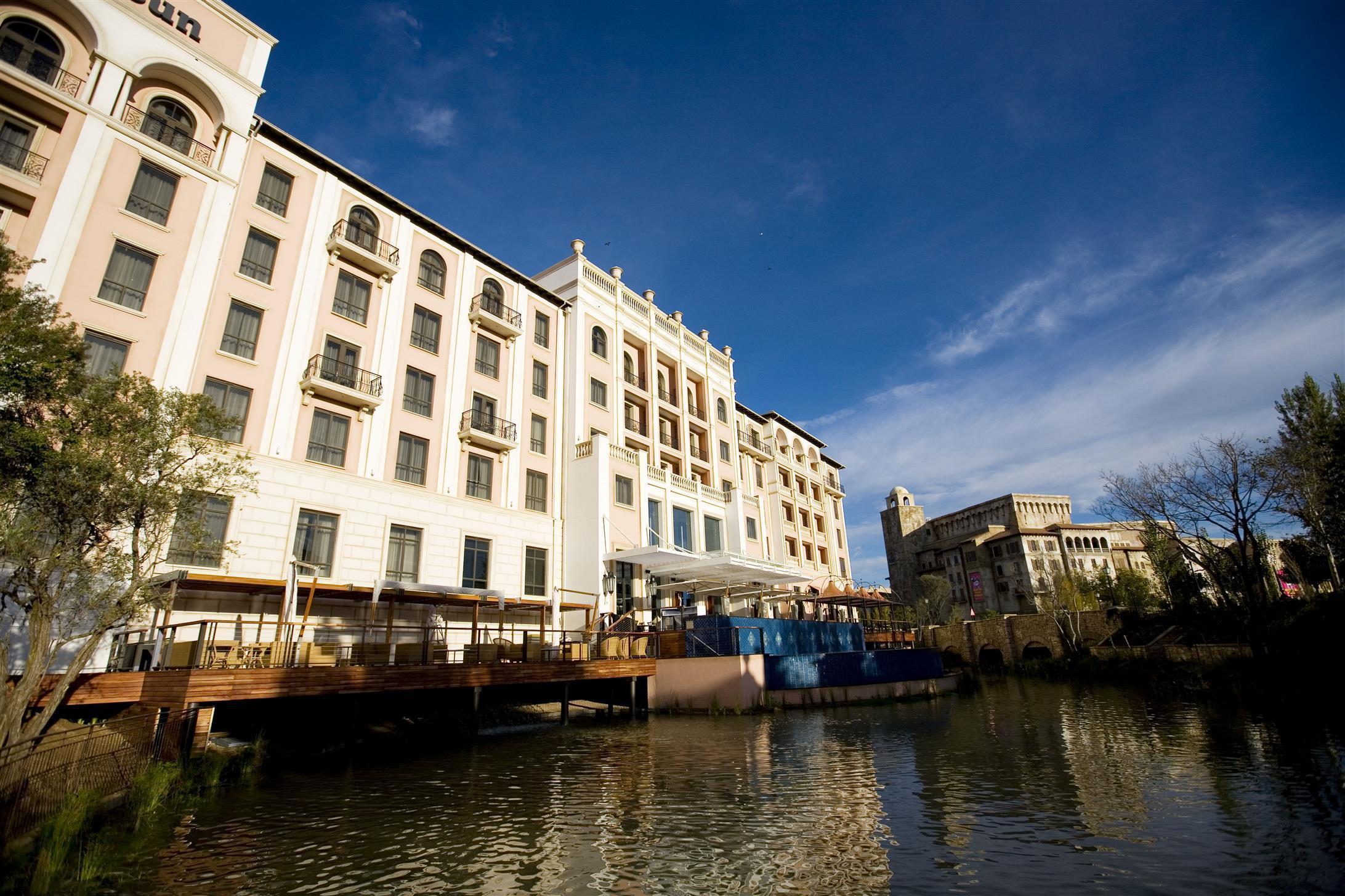 Pivot Hotel Montecasino โจฮันเนสเบิร์ก ภายนอก รูปภาพ