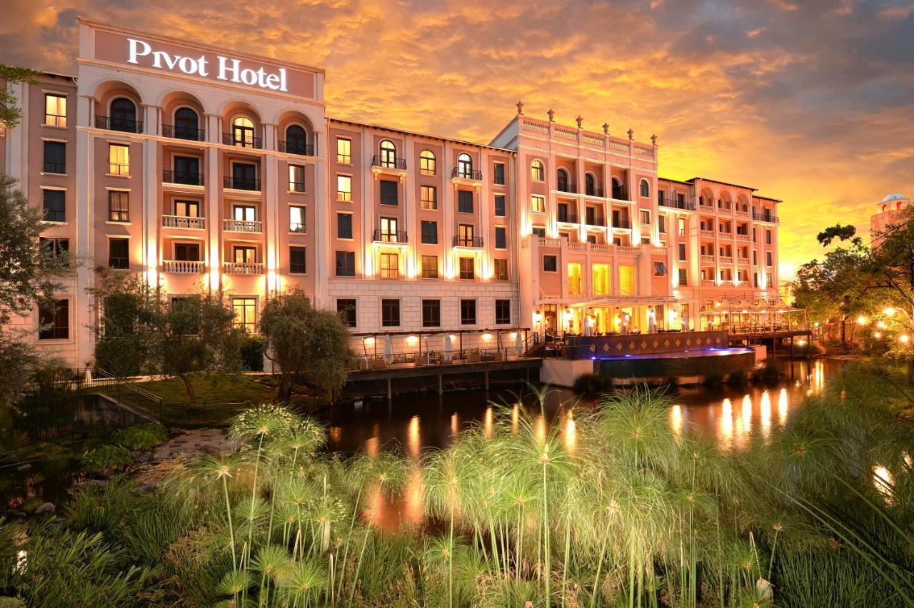 Pivot Hotel Montecasino โจฮันเนสเบิร์ก ภายนอก รูปภาพ